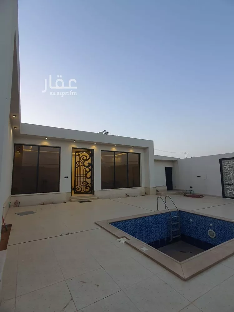 استراحة للبيع في شارع داخلي, حي الوادي, مدينة عنيزة, منطقة القصيم صورة 4