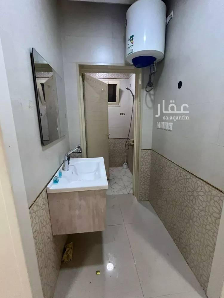 عمارة للإيجار في شارع البديعة, حي الريان, مدينة عنيزه, منطقة القصيم صورة 2