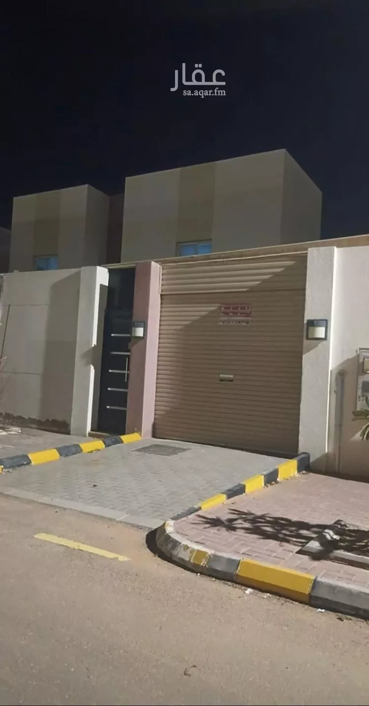 فيلا للبيع في شارع محمد بن حذيفة, حي البستان, مدينة عنيزة, منطقة القصيم صورة 2