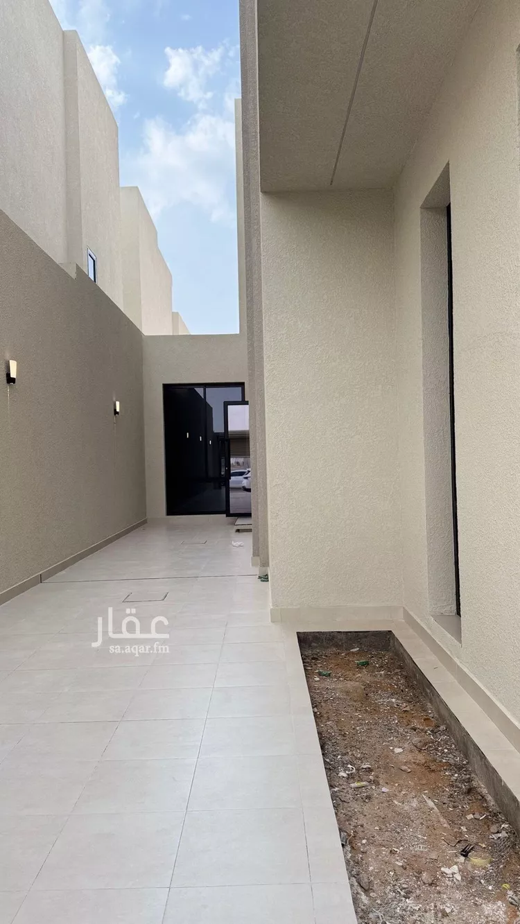 فيلا للبيع في شارع خليفة بن خياط, حي الوهلان, مدينة عنيزة, منطقة القصيم صورة 5