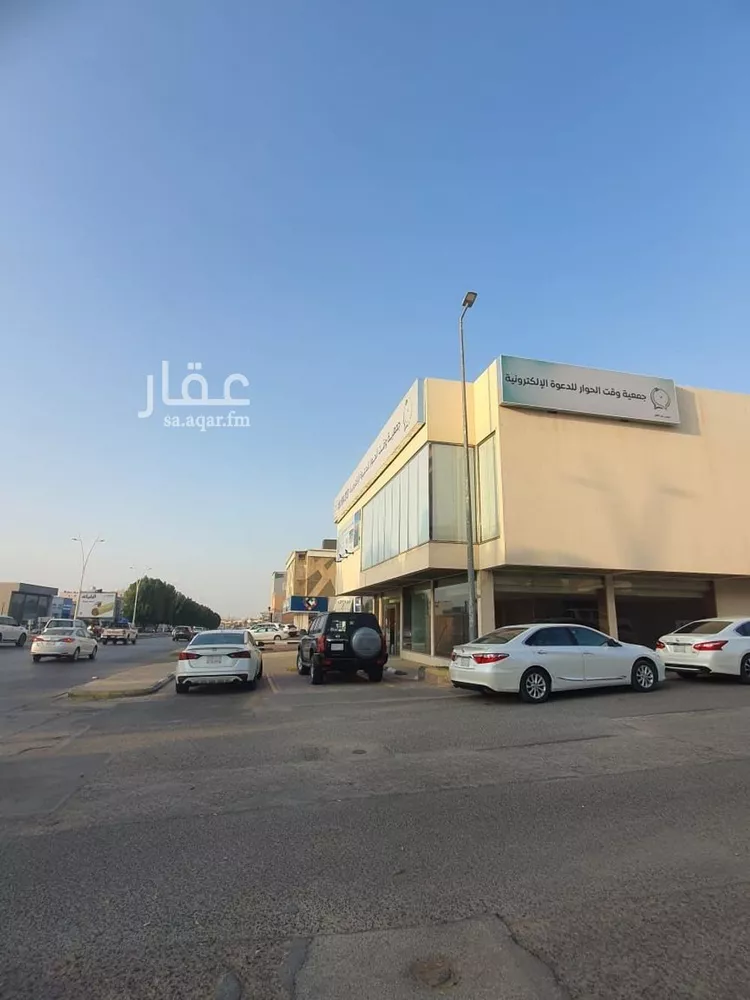 محل للإيجار في شارع طريق زامل السليم , حي الفاخرية, مدينة عنيزه, منطقة القصيم صورة 2