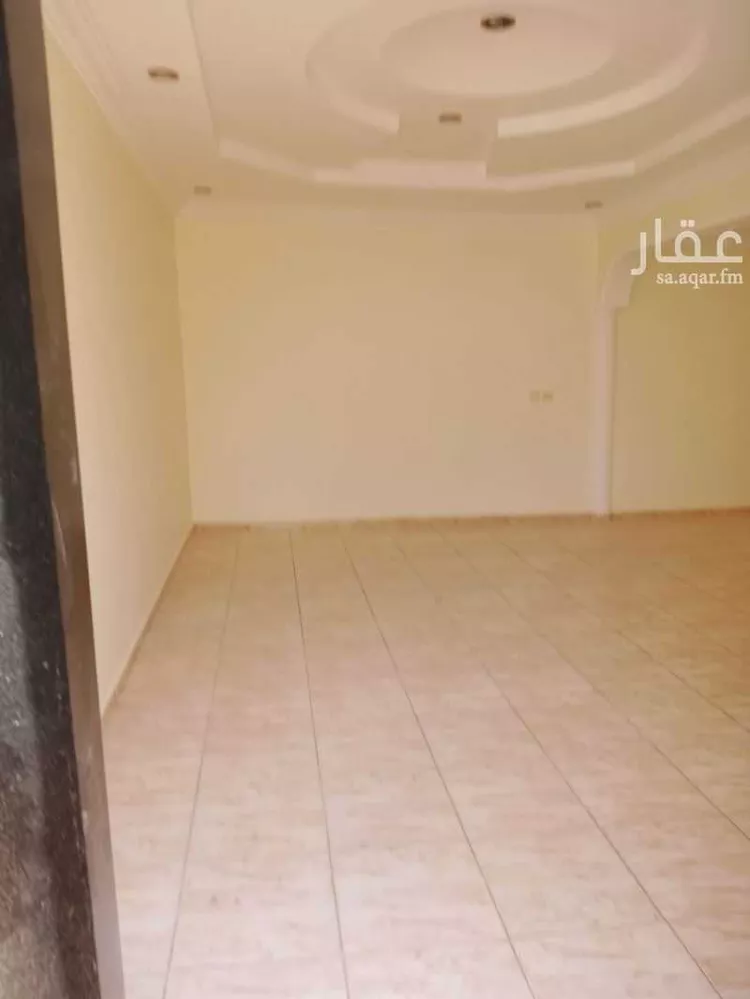 عمارة للإيجار في شارع الصحراوي, حي الملز, مدينة الرياض, منطقة الرياض صورة 3