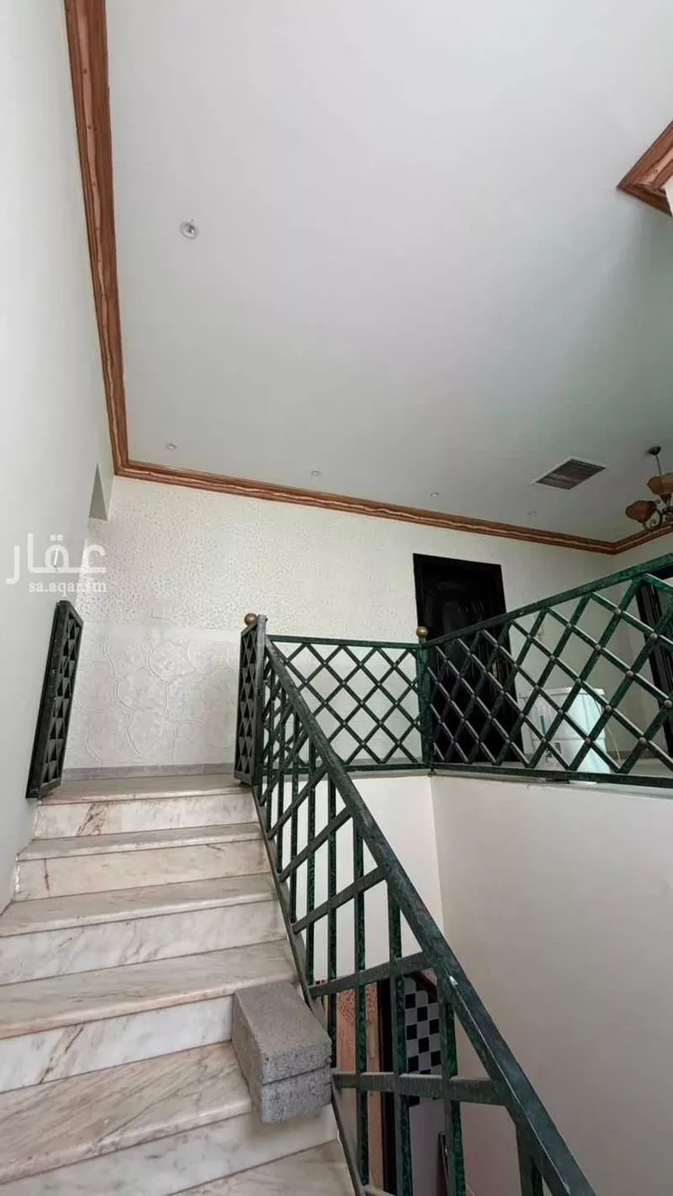 فيلا للإيجار في شارع ابي العباس اللخمي, حي المحمدية, مدينة الرياض, منطقة الرياض 13