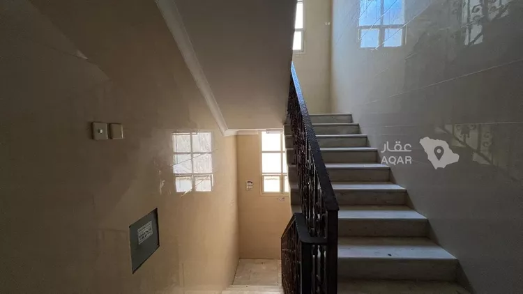 عمارة للبيع في شارع البراق, حي العقربية, مدينة الخبر, المنطقة الشرقية 8