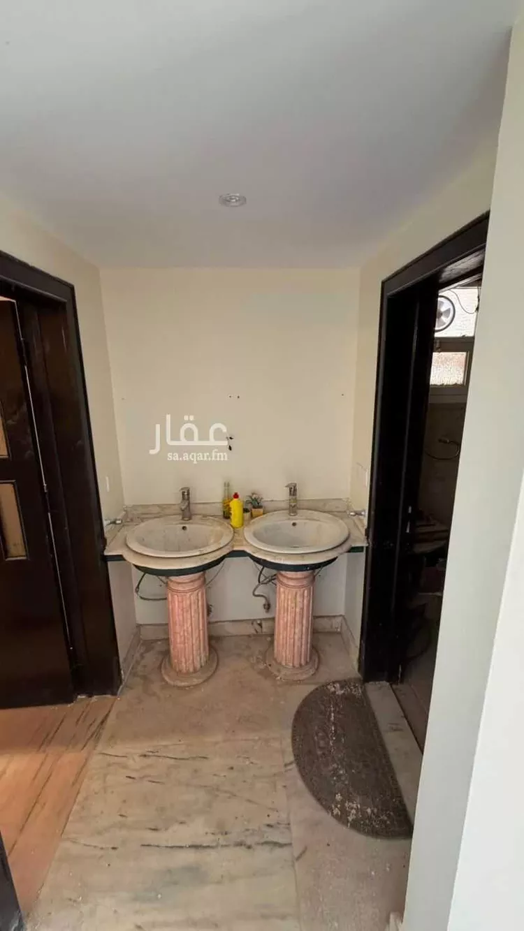 فيلا للإيجار في شارع ابي العباس اللخمي, حي المحمدية, مدينة الرياض, منطقة الرياض 8
