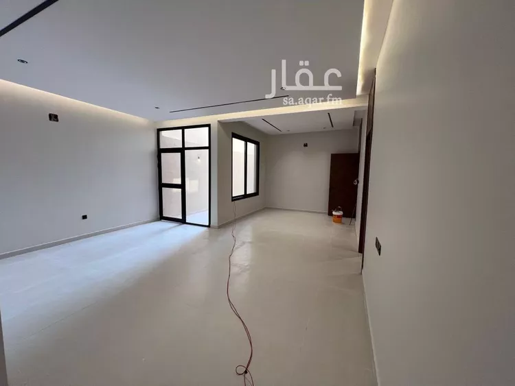 Floor for Sale in Riyadh Al Hazm 6