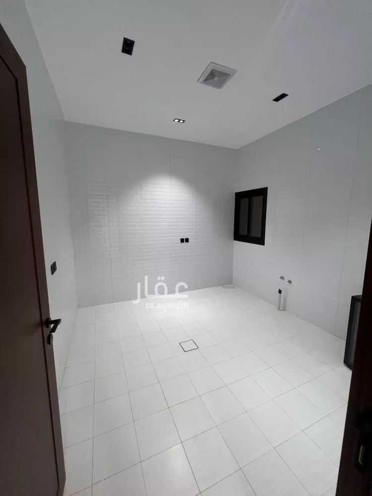 Floor for Sale in Riyadh Okaz صورة 2