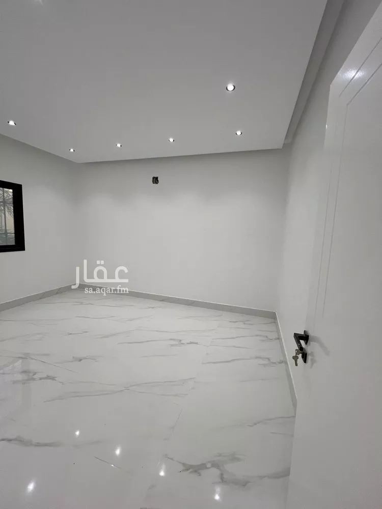 فيلا للبيع في شارع أبي عبدالله الركن, حي العريجاء الأوسط, مدينة الرياض, منطقة الرياض صورة 3