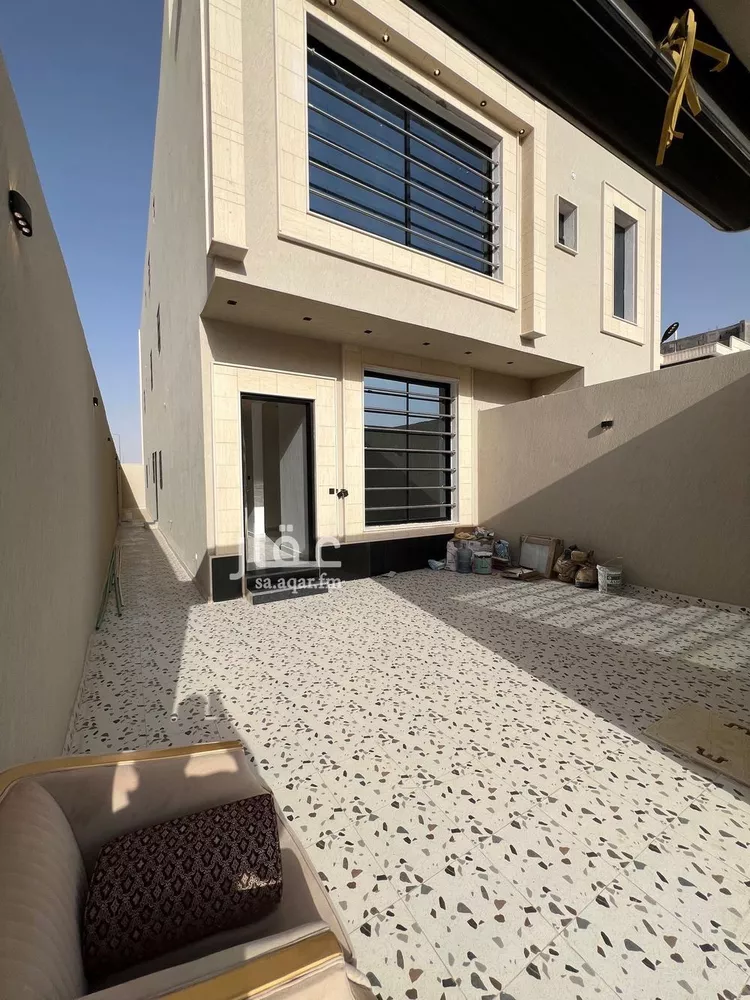 دور للبيع في شارع نجم الدين الايوبي, حي طويق, مدينة الرياض, منطقة الرياض صورة 3