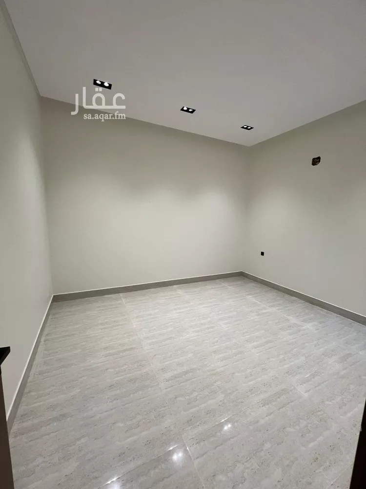 Floor for Sale in Riyadh Tuwaiq صورة 5