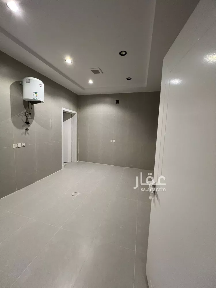 فيلا للبيع في شارع أبي عبدالله الركن, حي العريجاء الأوسط, مدينة الرياض, منطقة الرياض صورة 2