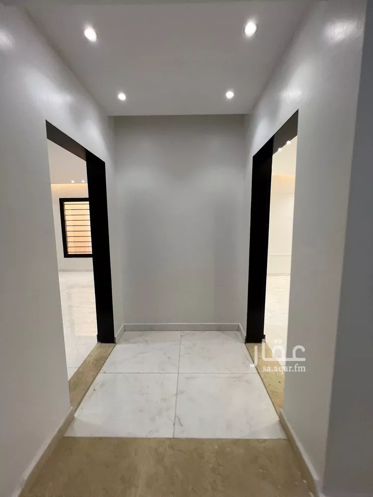 دور للبيع في شارع عبيدالله الهذلي, حي عكاظ, مدينة الرياض, منطقة الرياض صورة 4