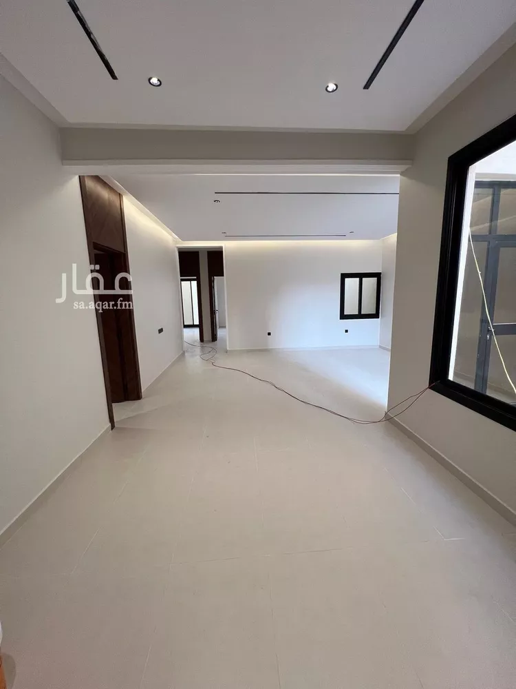 Floor for Sale in Riyadh Al Hazm 7