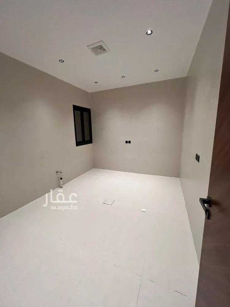 Floor for Sale in Riyadh Al Hazm 9