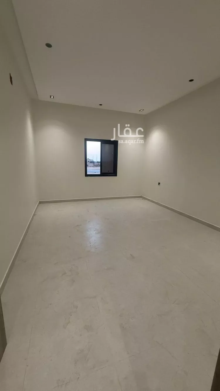 دور للبيع في شارع ديراب , حي عكاظ, مدينة الرياض, منطقة الرياض صورة 4