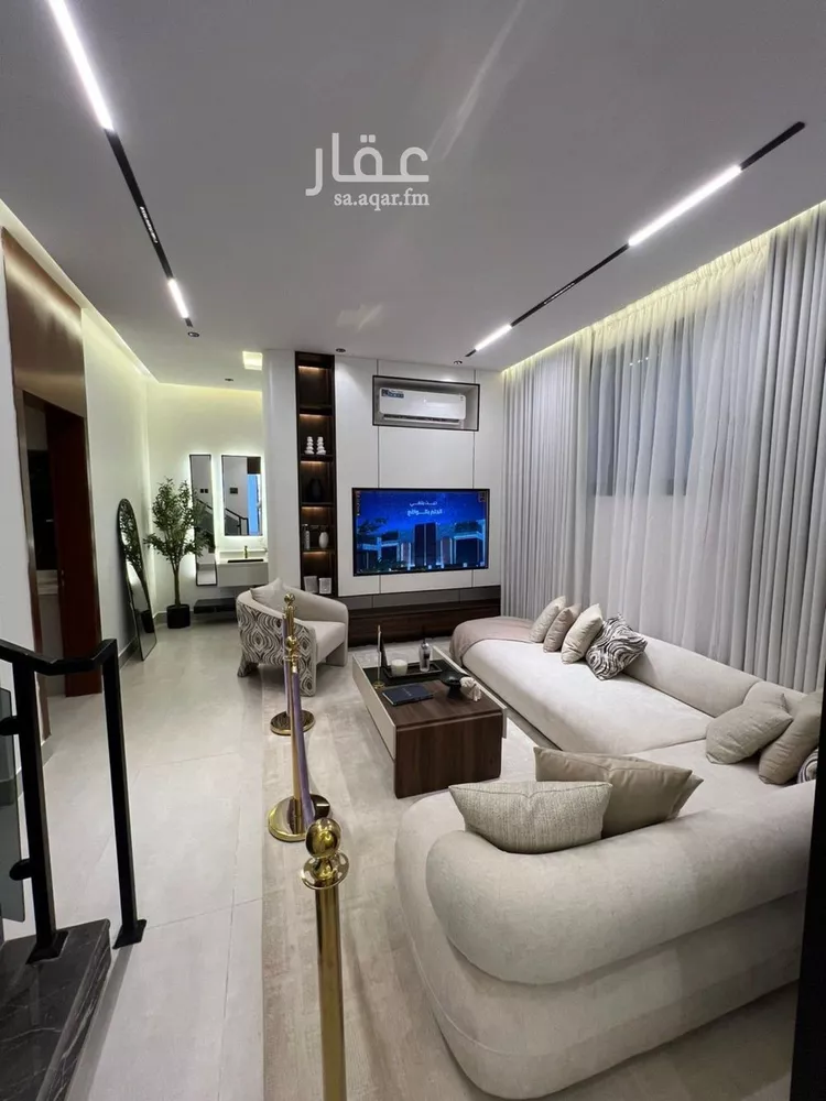 فيلا للبيع في شارع حسين الأبريقي, حي عكاظ, مدينة الرياض, منطقة الرياض صورة 4