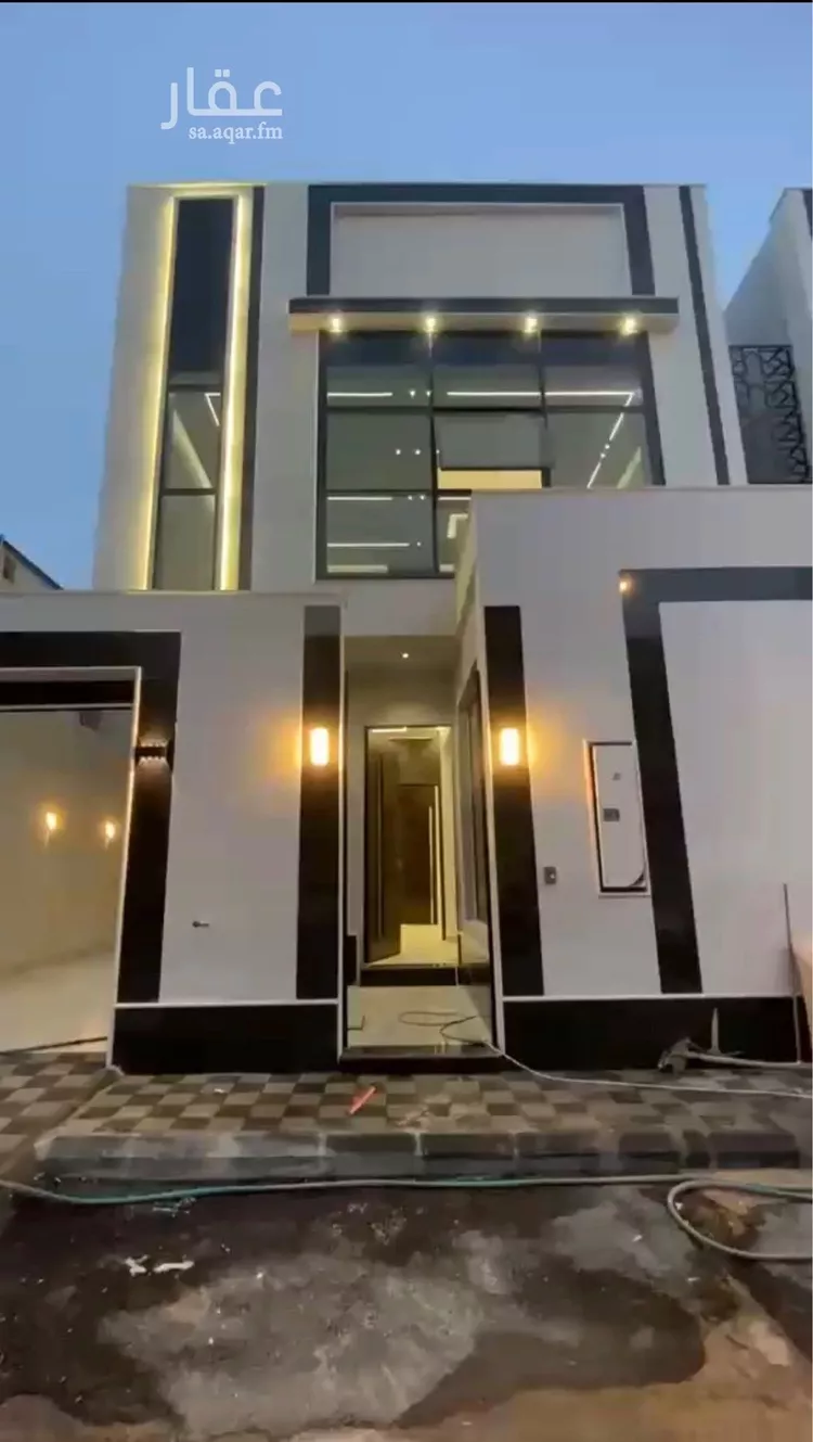 Villa for Sale in Riyadh Al Uraija Al Gharbiyah