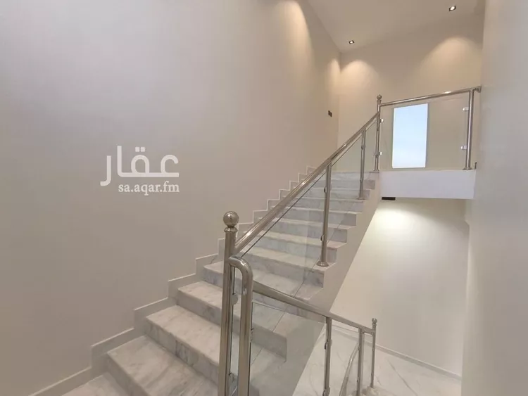 دور للبيع في شارع حسين بن صديق دحلان, حي عكاظ, مدينة الرياض, منطقة الرياض صورة 4