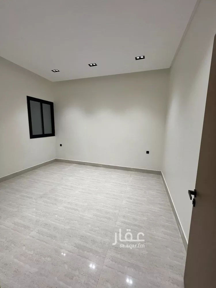 Floor for Sale in Riyadh Tuwaiq صورة 3