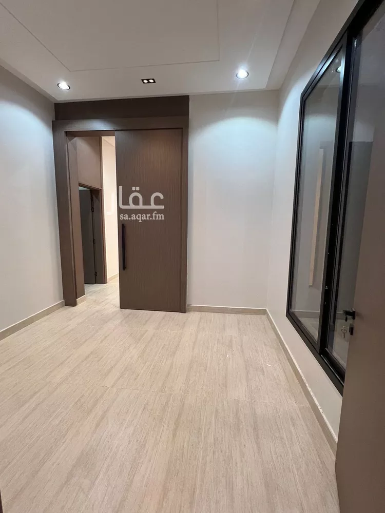 Floor for Sale in Riyadh Tuwaiq 8
