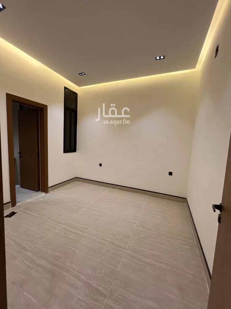 Floor for Sale in Riyadh Tuwaiq 8