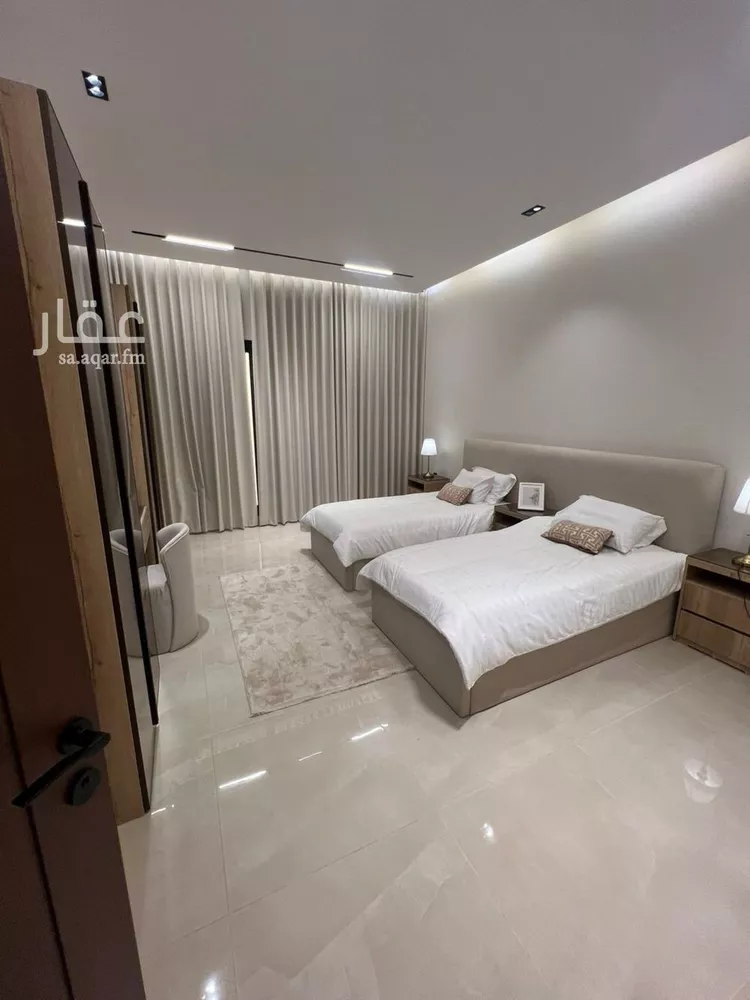 Floor for Sale in Riyadh Okaz 6