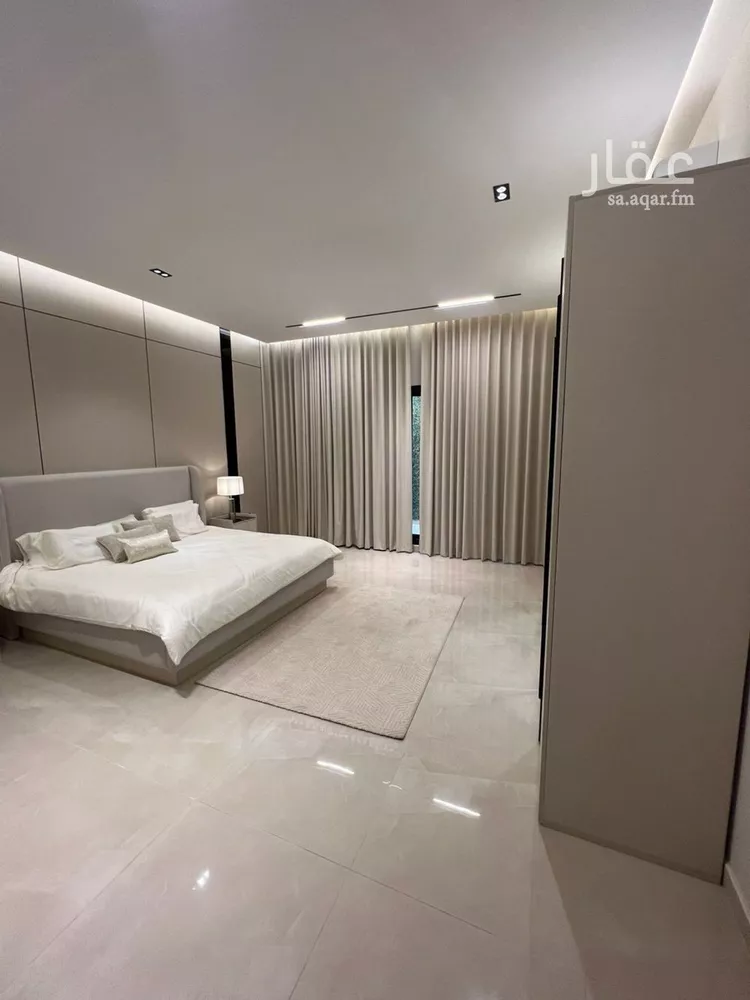 Floor for Sale in Riyadh Okaz 8