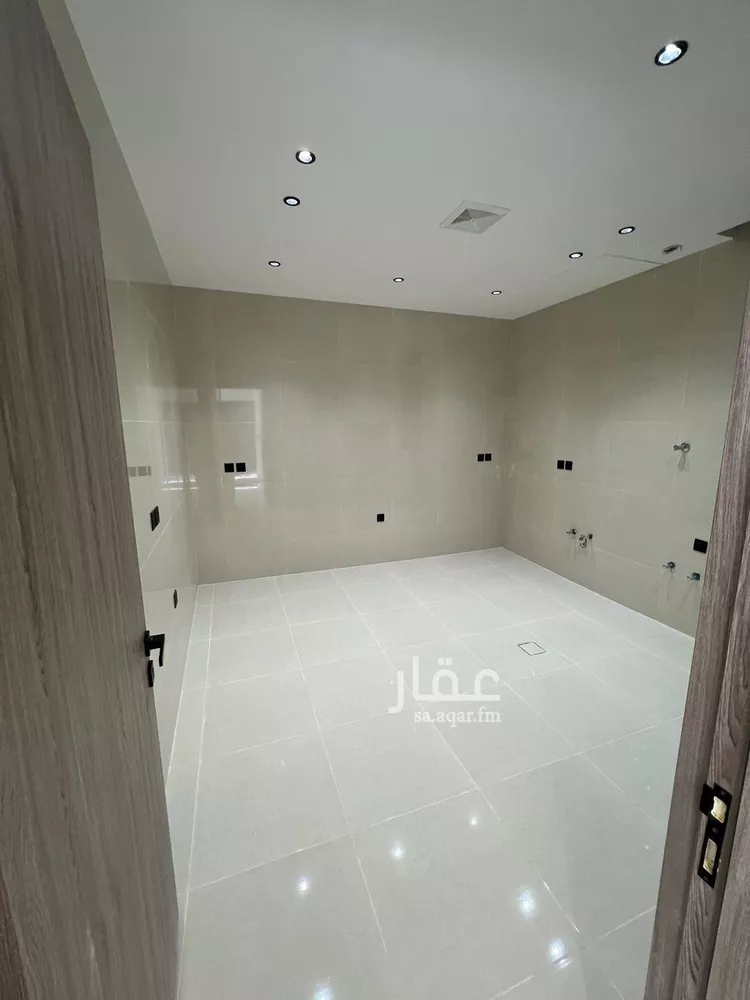 دور للبيع في شارع حسن بن عبدالوهاب, حي طويق, مدينة الرياض, منطقة الرياض صورة 5