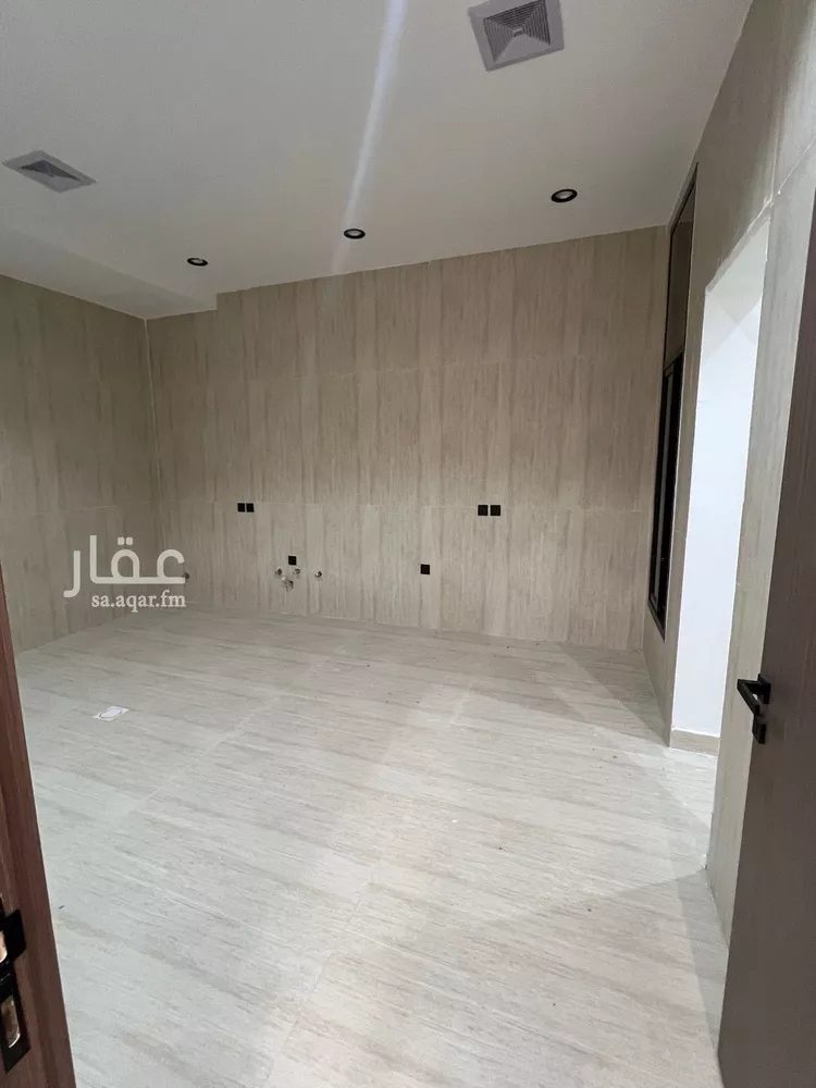 Floor for Sale in Riyadh Tuwaiq صورة 2