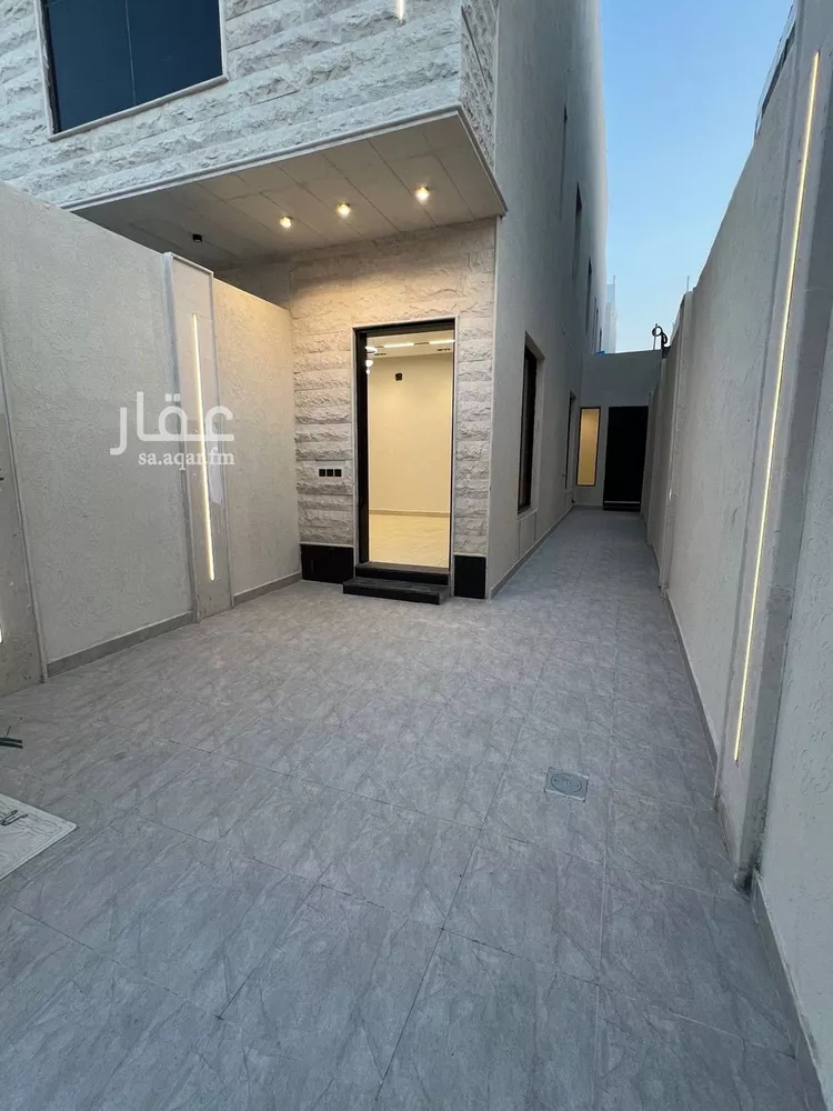 Floor for Sale in Riyadh Tuwaiq 7