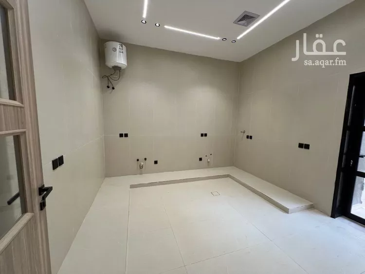 فيلا للبيع في شارع الخزرج, حي طويق, مدينة الرياض, منطقة الرياض صورة 2