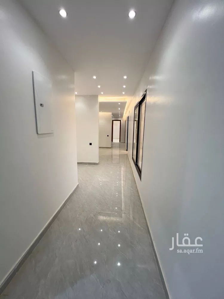 فيلا للبيع في شارع عبيدالله الهذلي, حي عكاظ, مدينة الرياض, منطقة الرياض 11