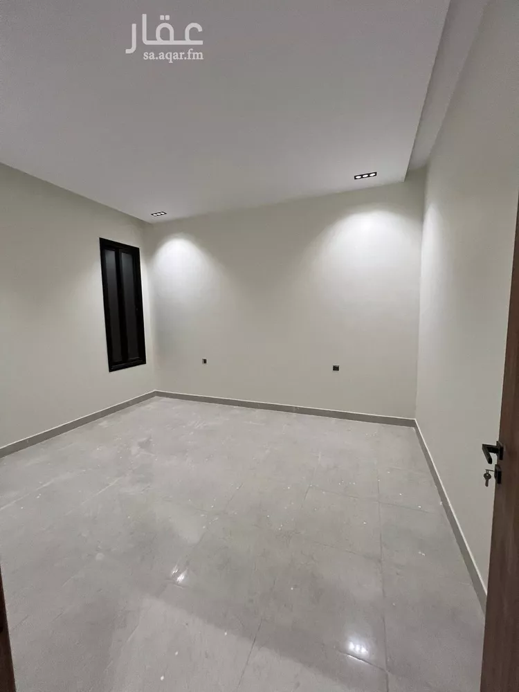 Floor for Sale in Riyadh Tuwaiq 8