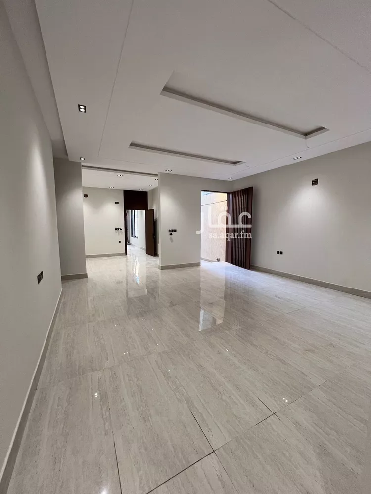 Floor for Sale in Riyadh Tuwaiq صورة 3