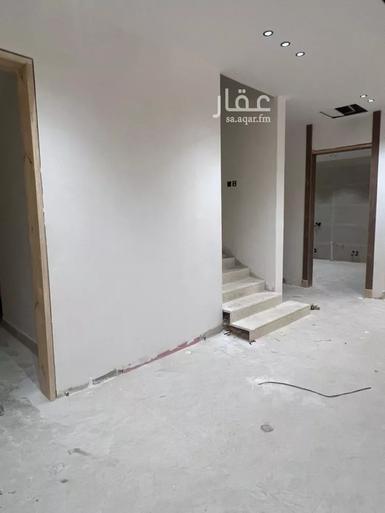 فيلا للبيع في شارع ابي بكر الاجري, حي المهدية, مدينة الرياض, منطقة الرياض صورة 2