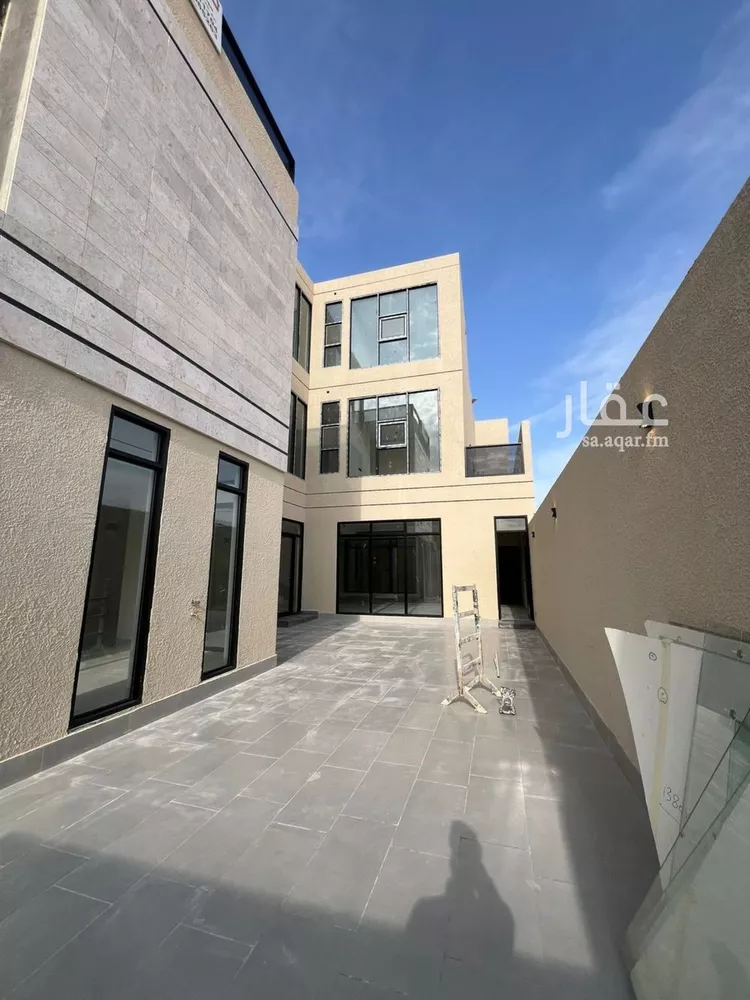 فيلا للبيع في شارع عبداللطيف بن المبارك, حي المهدية, مدينة الرياض, منطقة الرياض صورة 5