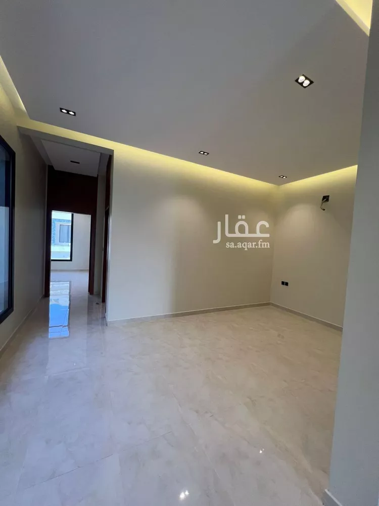 فيلا للبيع في شارع عبداللطيف بن المبارك, حي المهدية, مدينة الرياض, منطقة الرياض صورة 3
