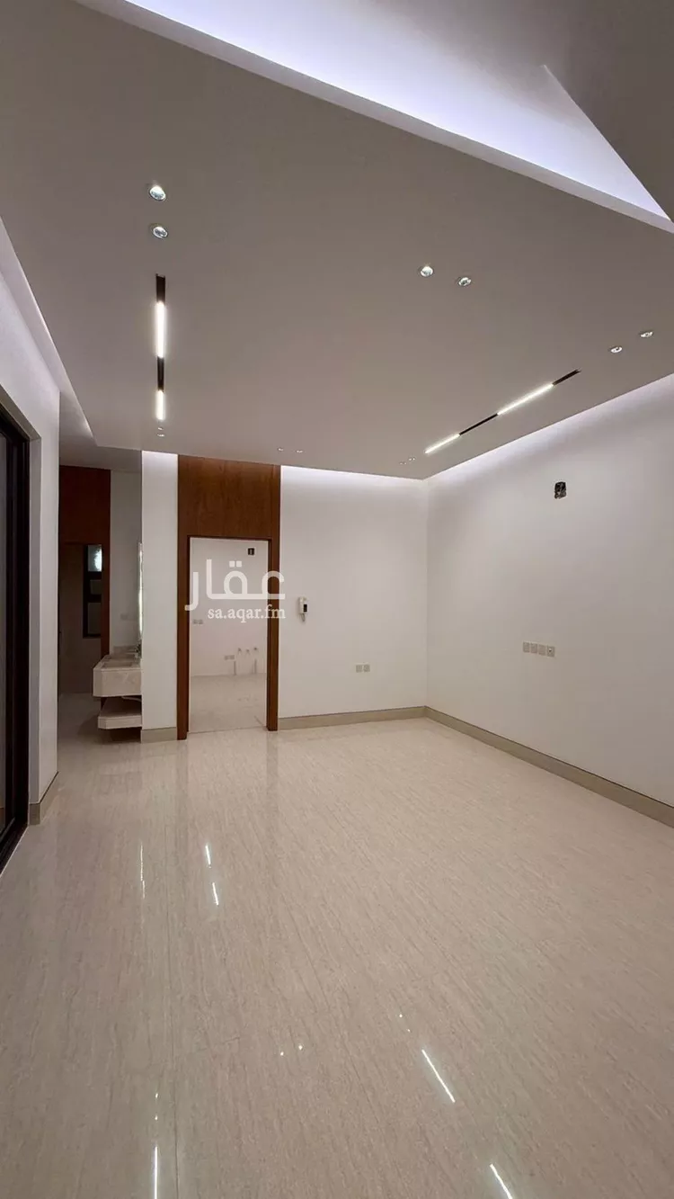 فيلا للبيع في شارع عبداللطيف بن المبارك, حي المهدية, مدينة الرياض, منطقة الرياض صورة 4