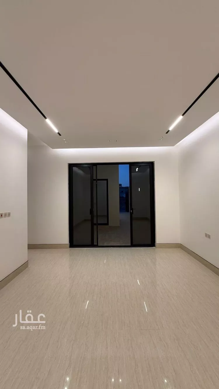 فيلا للبيع في شارع عبداللطيف بن المبارك, حي المهدية, مدينة الرياض, منطقة الرياض صورة 5