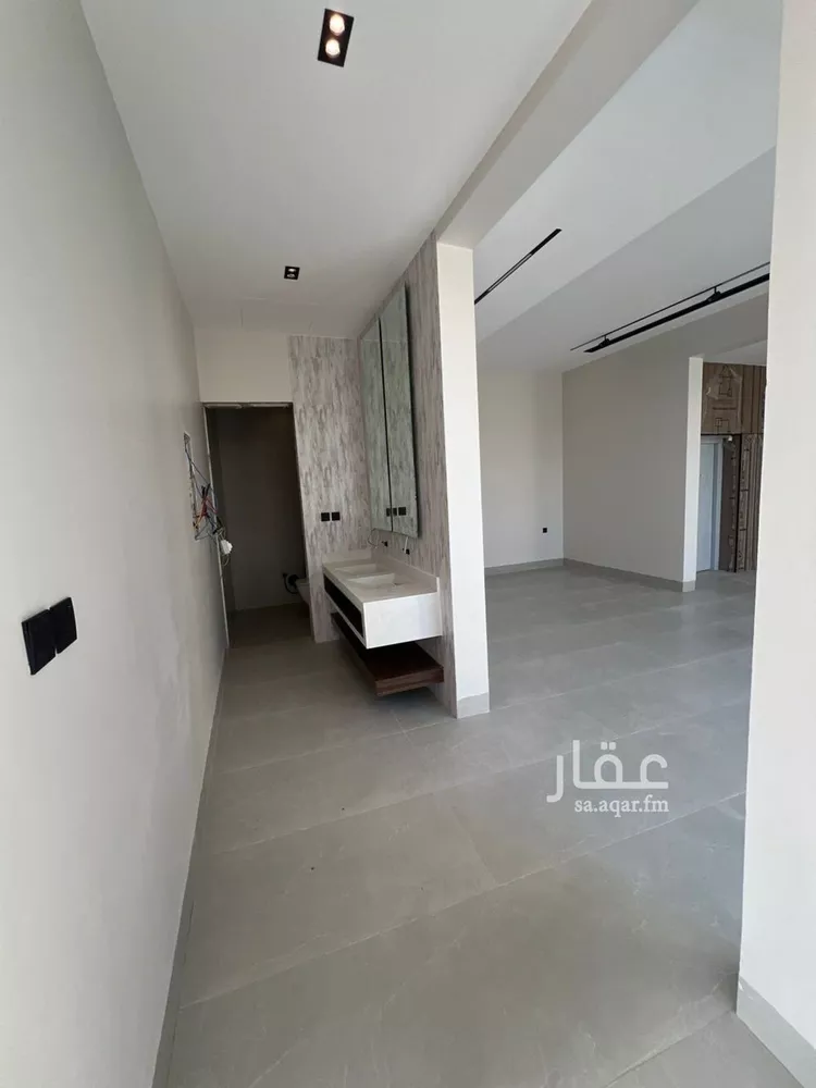 فيلا للبيع في شارع عبداللطيف بن المبارك, حي المهدية, مدينة الرياض, منطقة الرياض صورة 4