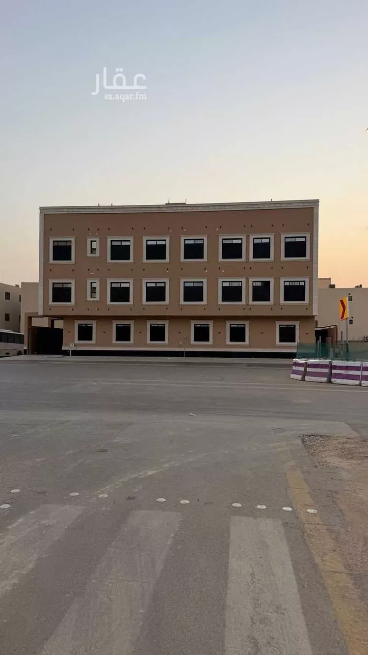 عمارة للبيع في شارع جبل الأرام, حي ظهرة لبن, مدينة الرياض, منطقة الرياض صورة 3