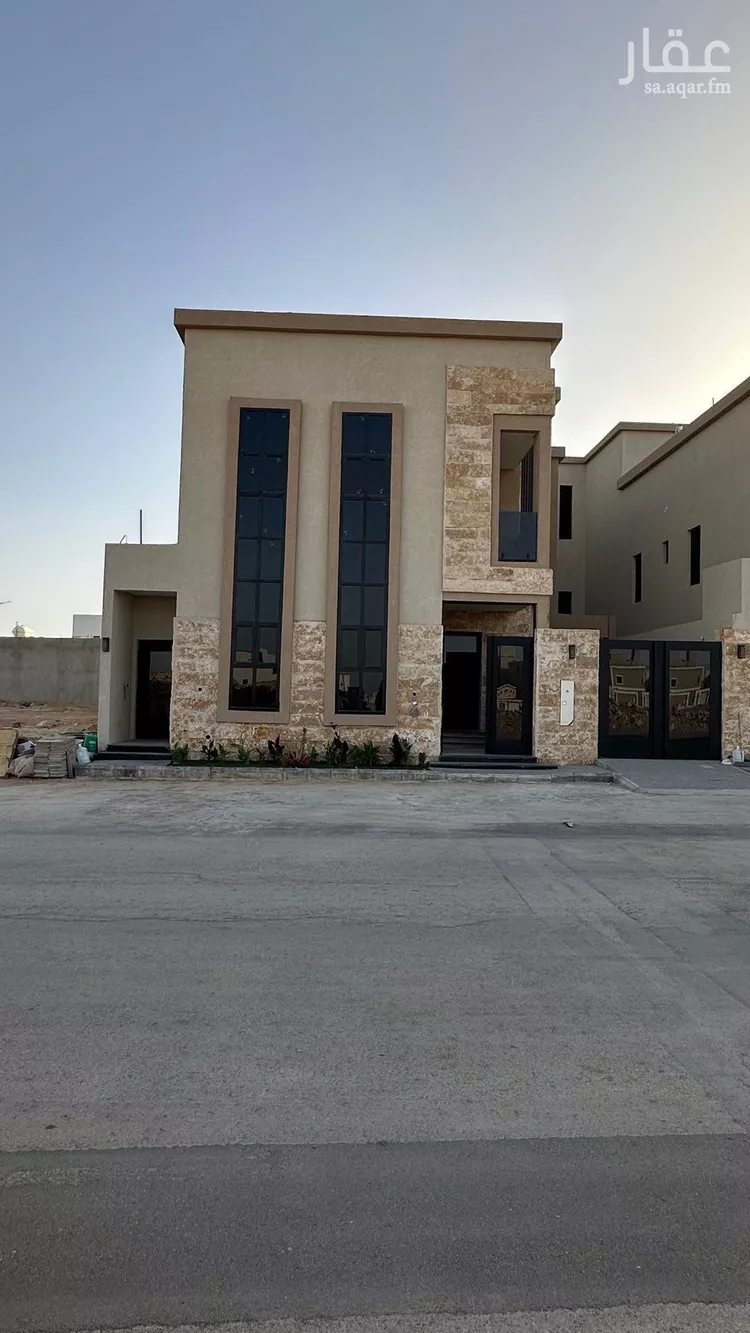 فيلا للبيع في شارع أحمد مفتي المكي الحنفي, حي المهدية, مدينة الرياض, منطقة الرياض صورة 2