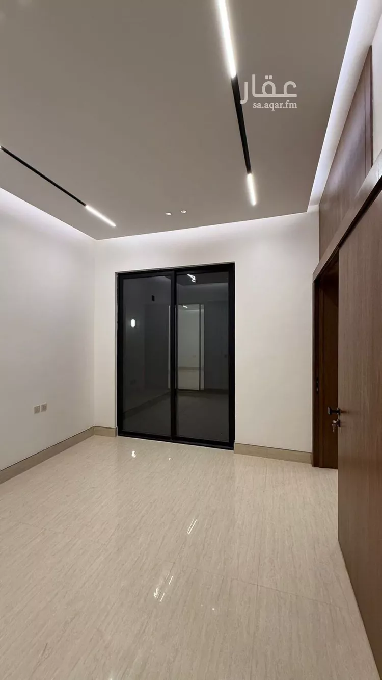 فيلا للبيع في شارع عبداللطيف بن المبارك, حي المهدية, مدينة الرياض, منطقة الرياض صورة 3