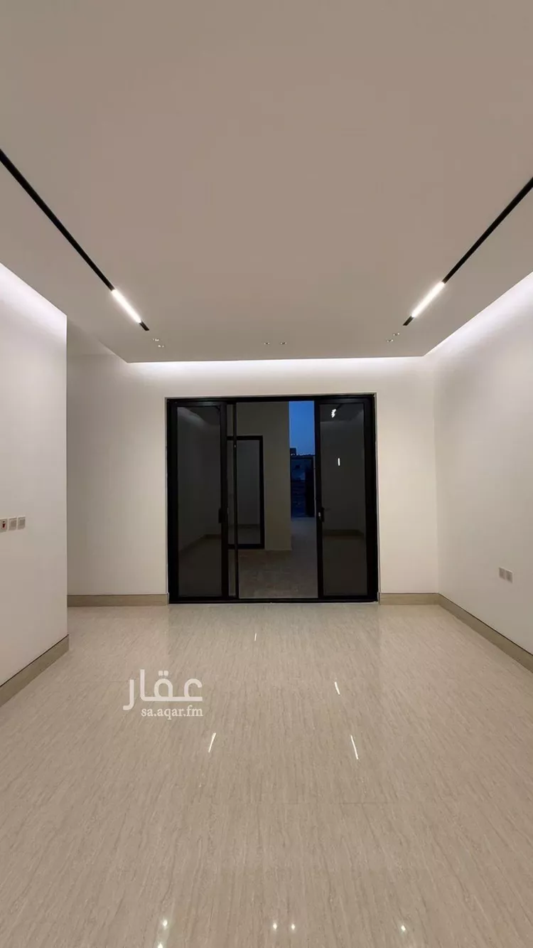 فيلا للبيع في شارع عبداللطيف بن المبارك, حي المهدية, مدينة الرياض, منطقة الرياض صورة 5