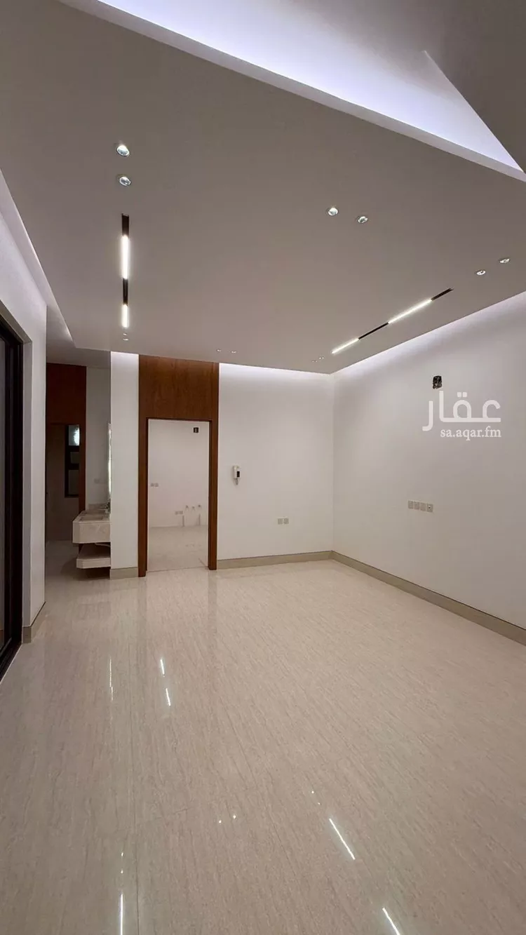 فيلا للبيع في شارع عبداللطيف بن المبارك, حي المهدية, مدينة الرياض, منطقة الرياض صورة 4