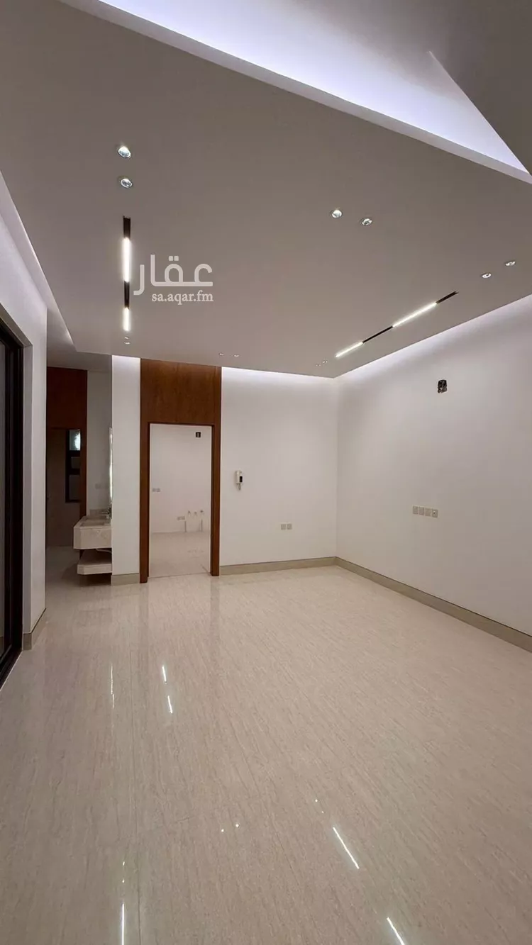 فيلا للبيع في شارع عبداللطيف بن المبارك, حي المهدية, مدينة الرياض, منطقة الرياض صورة 4