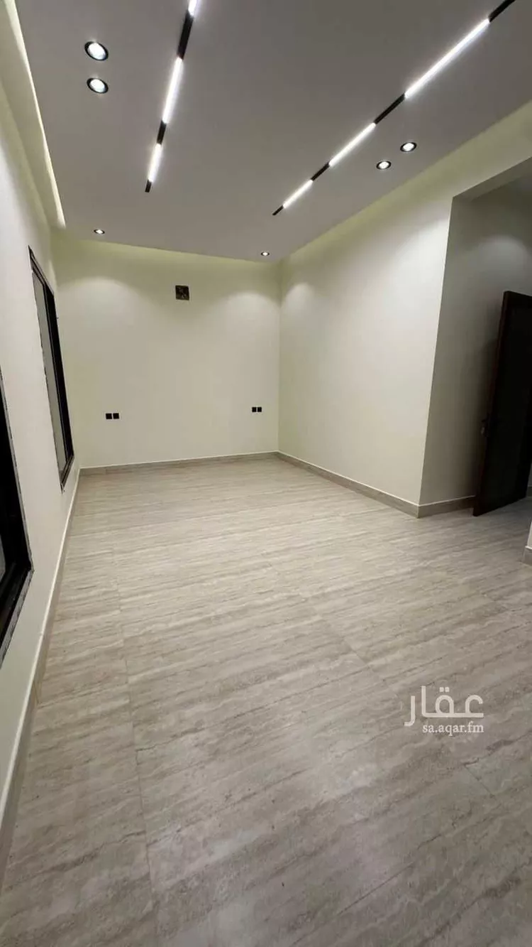 فيلا للبيع في شارع حوران, حي ظهرة لبن, مدينة الرياض, منطقة الرياض صورة 3