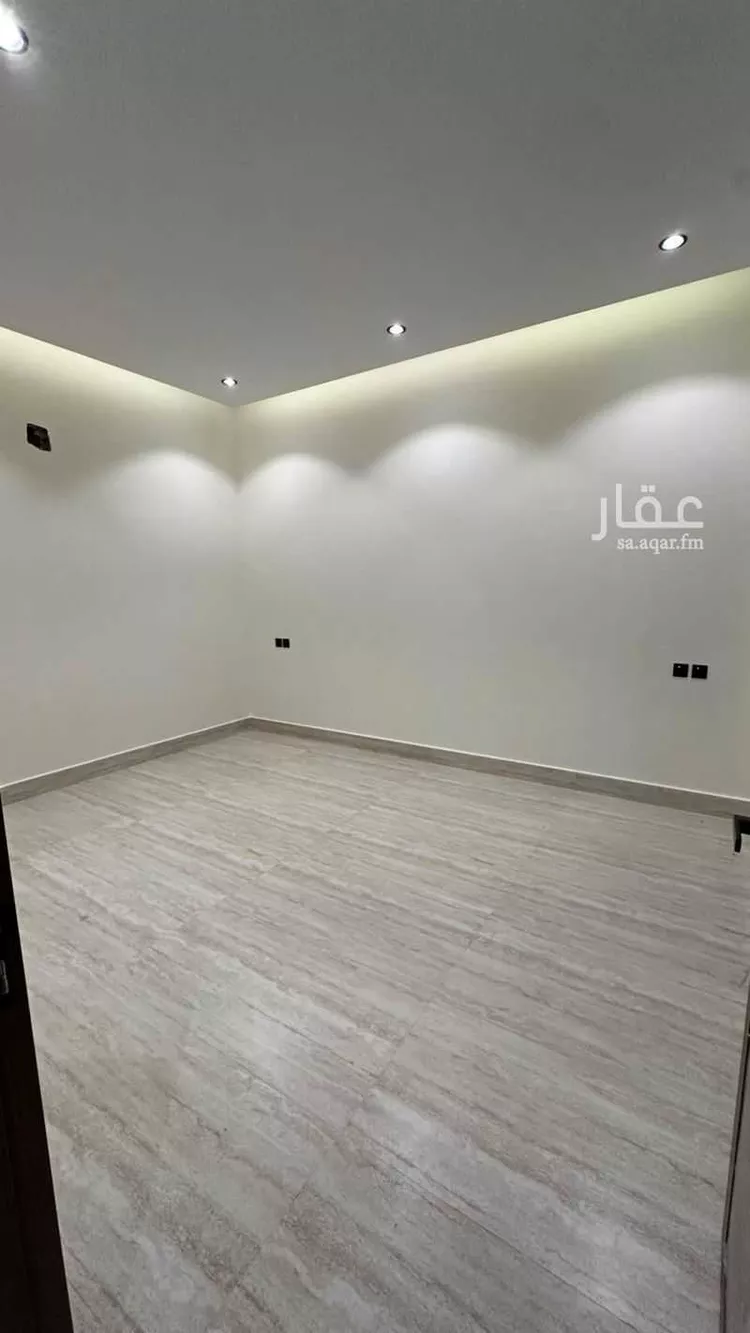 فيلا للبيع في شارع حوران, حي ظهرة لبن, مدينة الرياض, منطقة الرياض 12