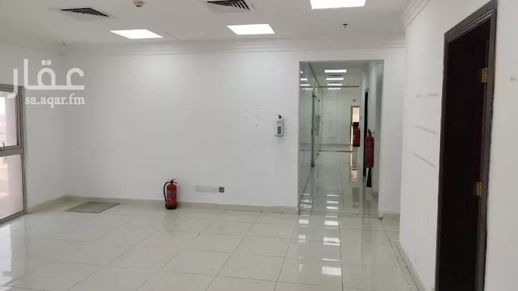 مكتب تجاري للإيجار في شارع الامير تركي, حي الكورنيش, مدينة الخبر, المنطقة الشرقية صورة 5