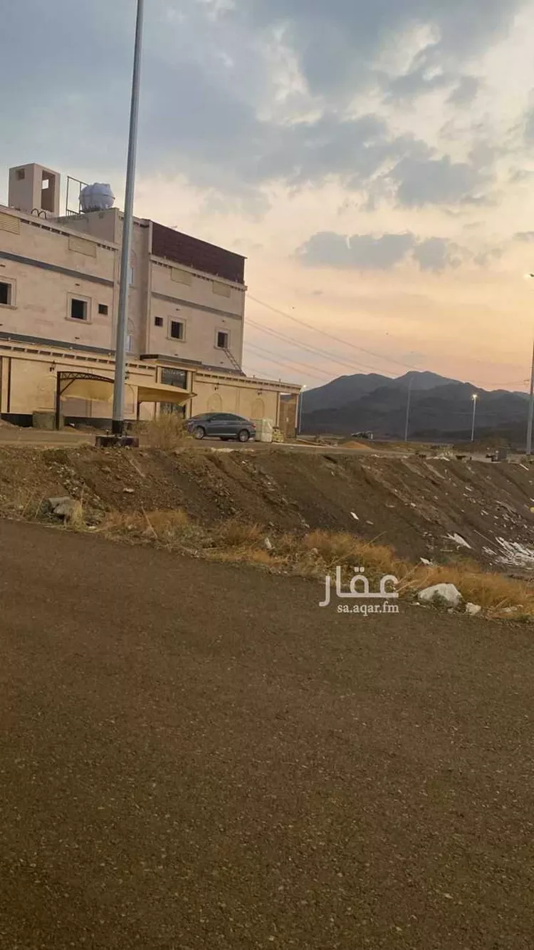 أرض للبيع في شارع الليث بن عقيل, حي طيبة, مدينة المدينة المنورة, منطقة المدينة المنورة صورة 3